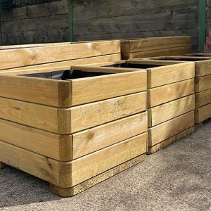 Planters & Garden Furniture