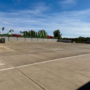 Industrial Yard for Let